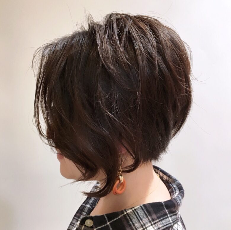 ショートボブ