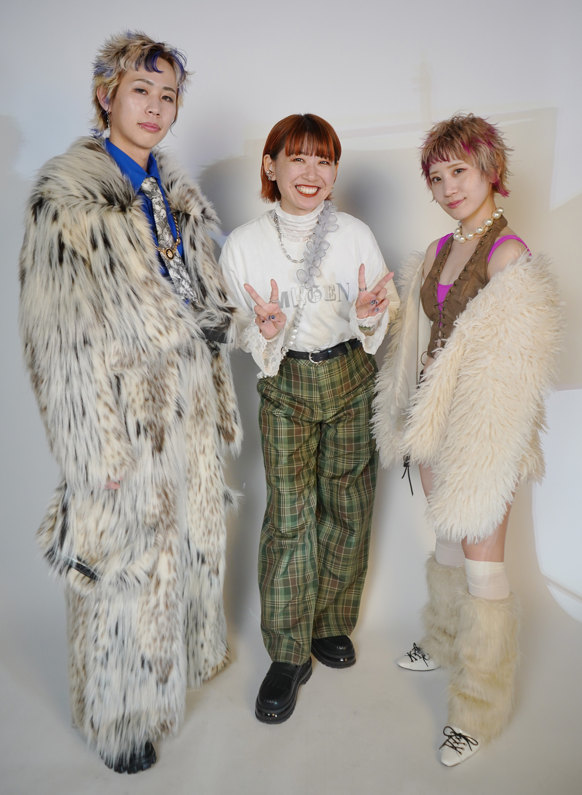 トータルクリエイティブ 全国優勝　
審査員特別賞 Allure 角 百華